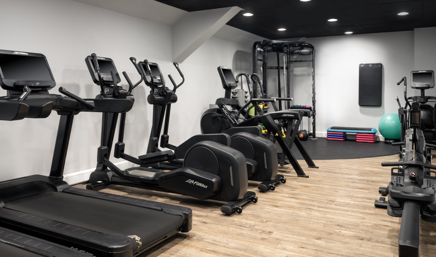 HEALTH CLUB 