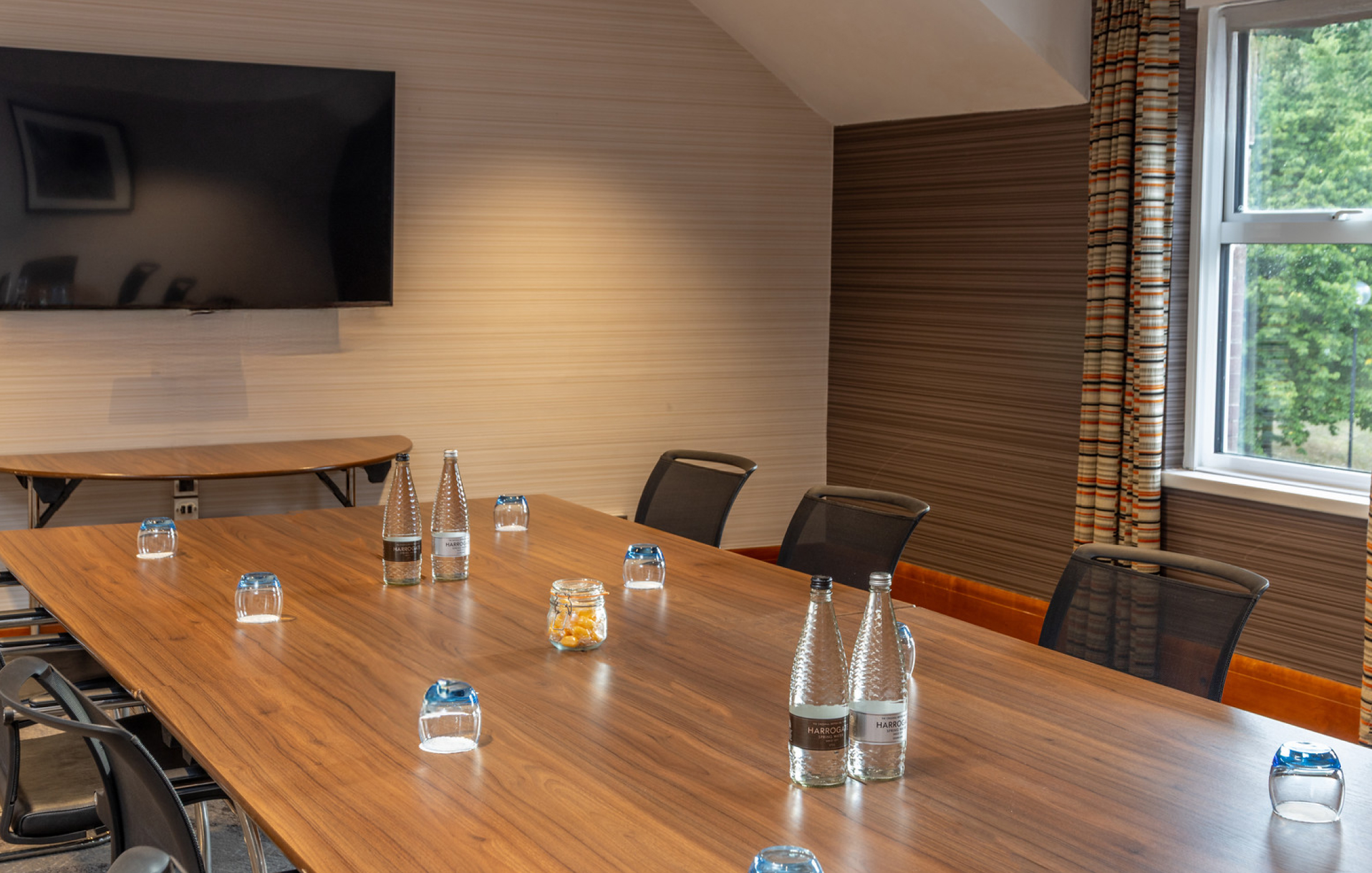 Cheltenham Chase Gallery GLADIATOR Gladiator Boardroom 2