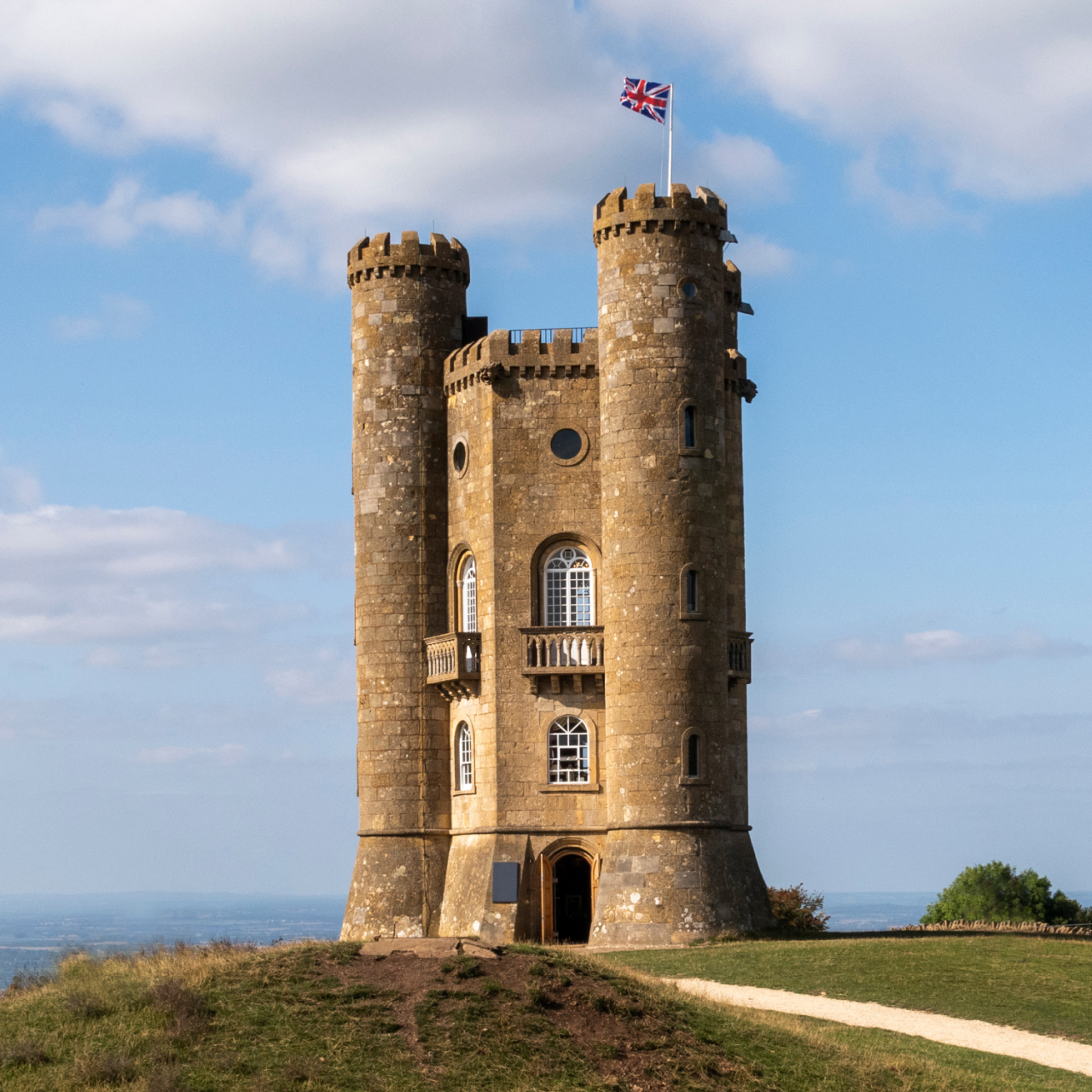 Broadway Tower 5050