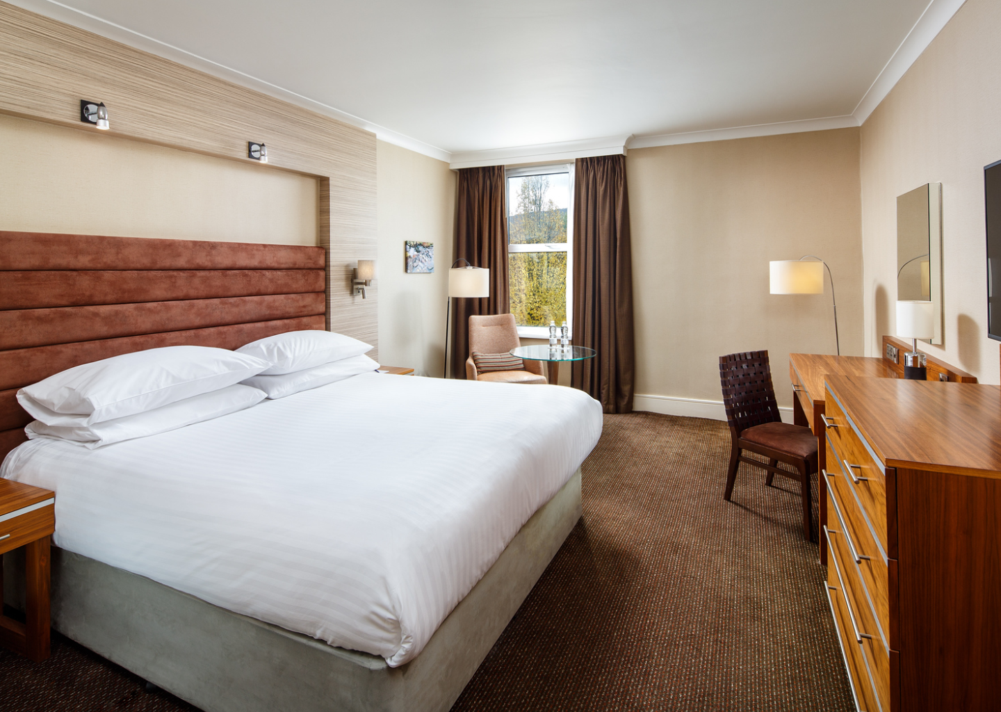 SUPERIOR ROOM