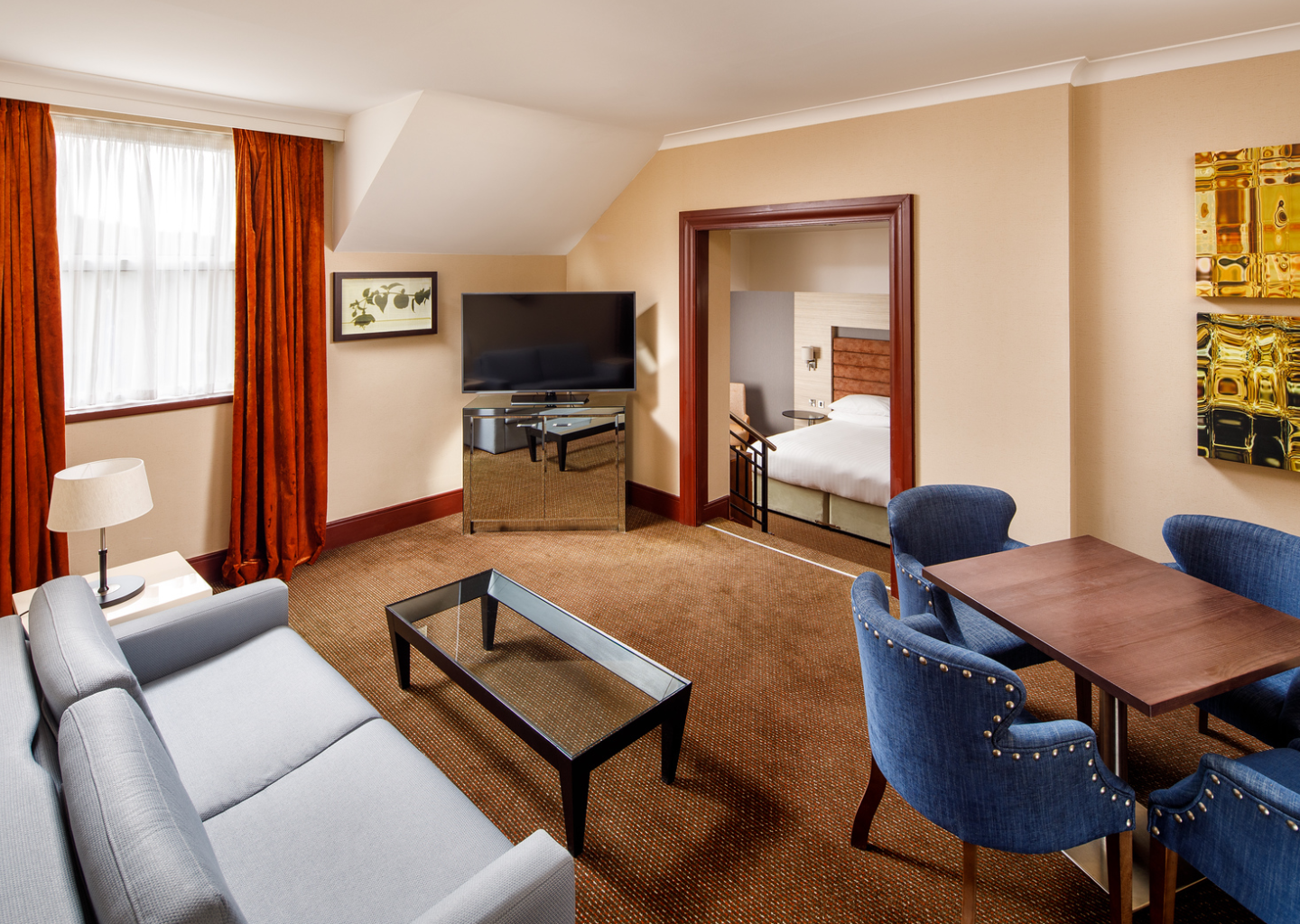 SUITES