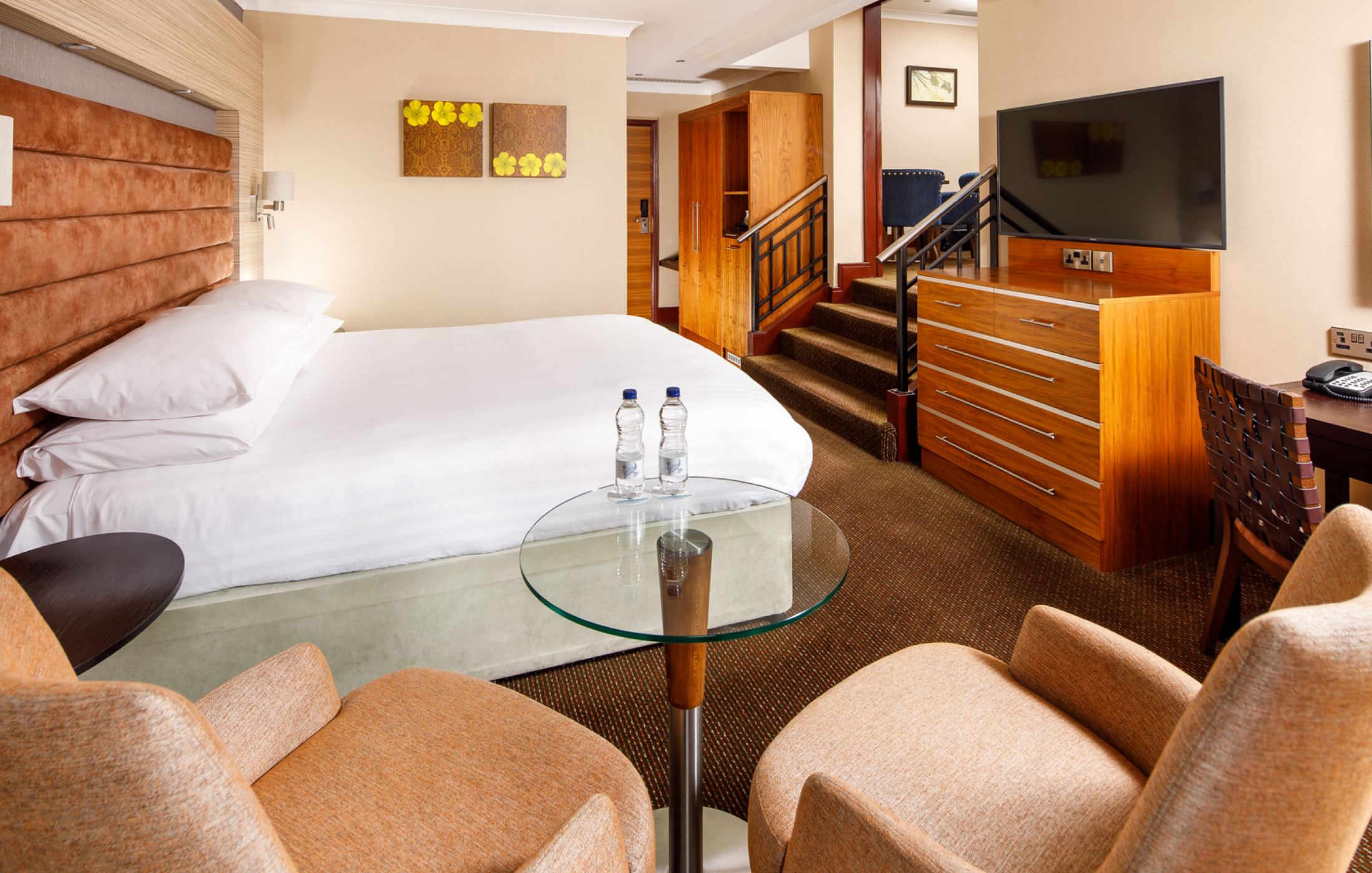 Cheltenham Chase Gallery SUITES Suite 4