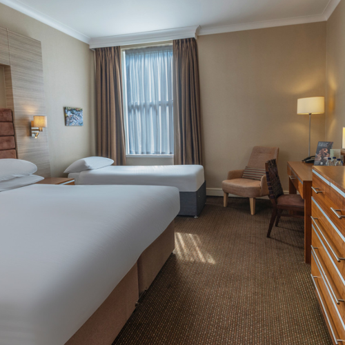 <p>CLASSIC FAMILY</p>