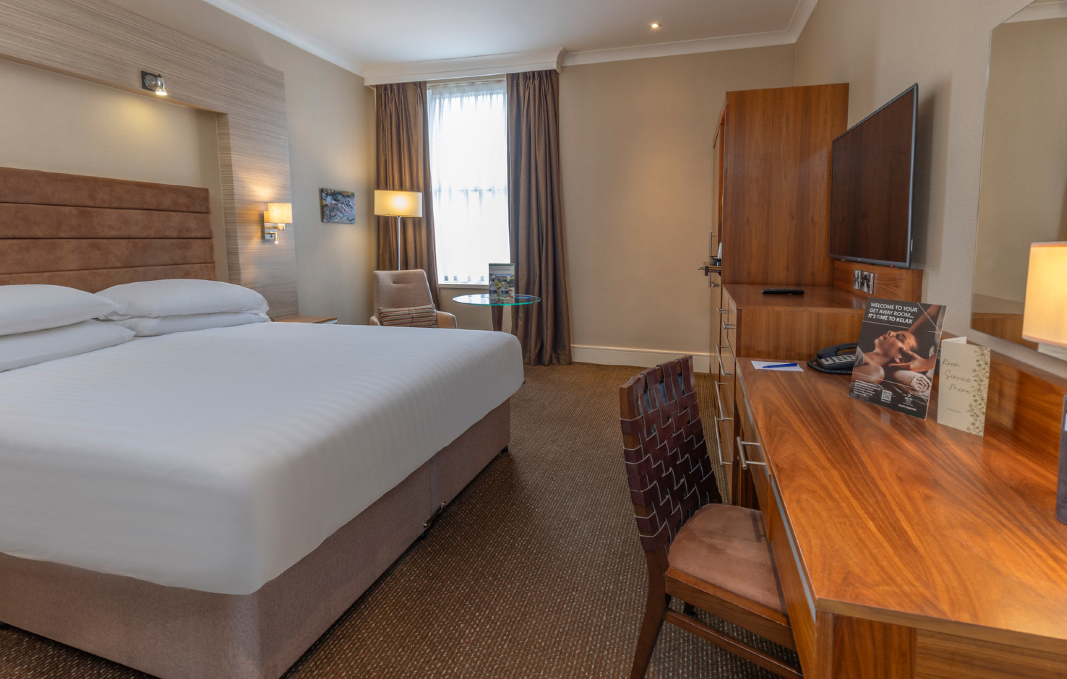 Cheltenham Chase Gallery ACCESSIBLE KING Accessible King 1